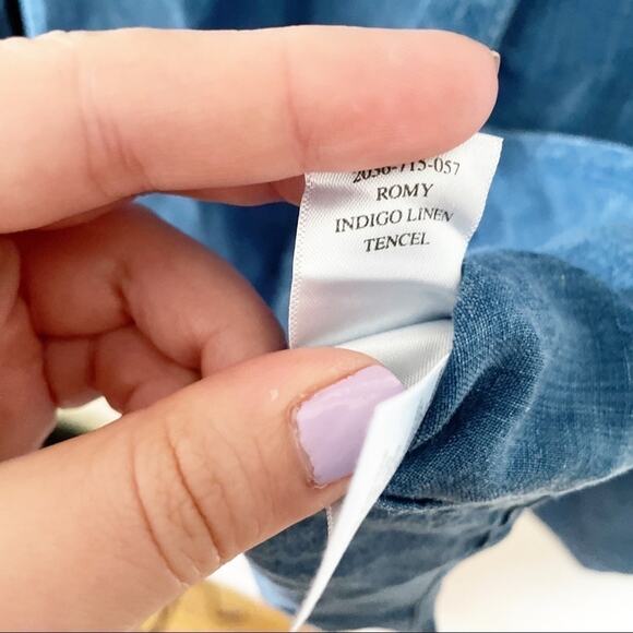 RAILS indigo linen romy blouse cold shoulders tie - Picture 7 of 9